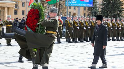 Premier Pakistanu złożył wieniec pod pomnikiem Zwycięstwa w Mińsku 