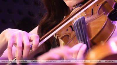 Koncerty przy fontannie. W niedziele w Grodnie w parku imienia Żilibera będą grały orkiestry  