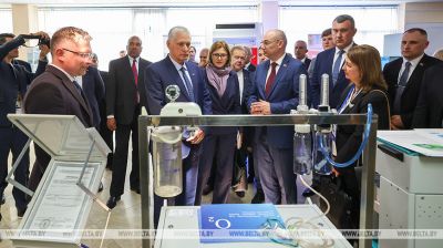 Prezydent Kuby odwiedził przedsiębiorstwo „Belmedpreparaty” 