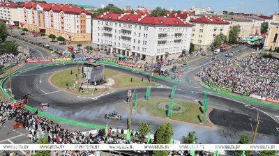 "Nowa historia dla Białorusi". W Grodnie odbywa się drugi dzień zawodów driftingowych 