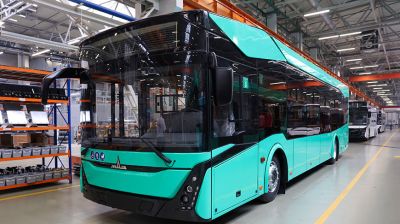 MAZ dostarczy w tym roku do Sankt Petersburga prawie sto autobusów elektrycznych o dużej pojemności 
