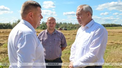 Żniwa, perspektywy rozwoju regionu. Siergiejenko z wizytą roboczą w obwodzie witebskim   