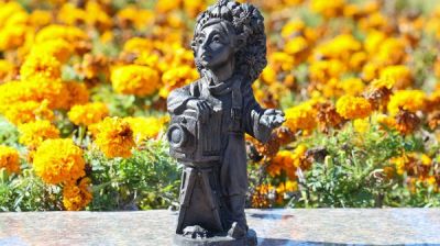 „Strażnik historii” i „Fotograf”. Miniaturowe rzeźby pojawiły się w centrum Witebska 