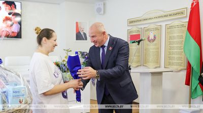 W Grodnie pogratulowano młodym rodzinom powiększenia rodziny 