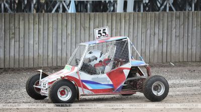 Prędkość, emocje i dziecięce marzenia. Zespół „MAZ-SPORTavto” zorganizował dzień otwarty pod Mińskiem 