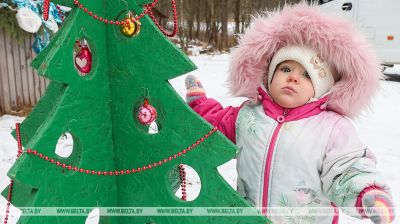 Questy, gry, prezenty. Jak dzieci spędzają święta w rezydencji Śnieżki w Gorodku  