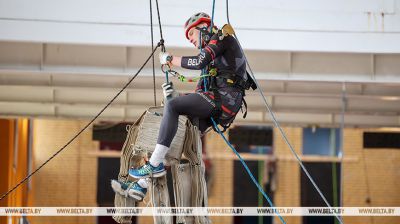 W Mińsku wybierają najlepszego ratownika-wysokościowca 