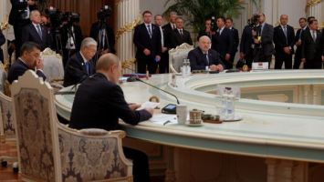 Łukaszenka przybył do Pałacu Narodu w Duszanbe, aby wziąć udział w szczycie Wspólnoty