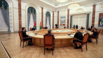 Łukaszenka oświadczył, że Białoruś jest mocno zaangażowana w przyspieszenie integracji w sferze usług w WNP i EUG