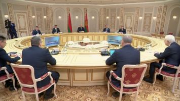 Łukaszenka spotkał się z gubernatorem rosyjskiego obwodu astrachańskiego 