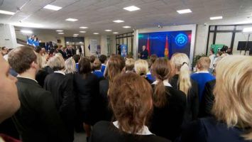 Łukaszenka w Mińsku dał początek pracy Centrum Twórczości Technicznej Dzieci i Młodzieży 