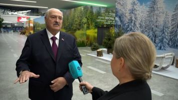 „To wszystko kłamstwa”. Łukaszenka o plotkach, że aby uczestniczyć w Radzie Pokoju, trzeba wpłacić 1 mld dolarów