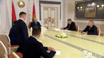 Łukaszenka zorientował naukowców i producentów na wspólną pracę