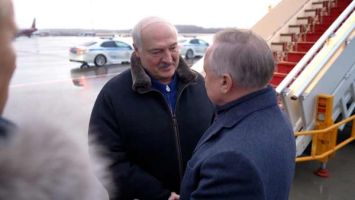 Łukaszenka przybył z roboczą wizytą do Rosji, aby wziąć udział w szczytach EUG i WNP