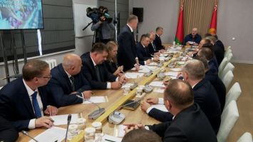 Trendy w hodowli drobiu. Łukaszenka zwołał w Soligorsku spotkanie poświęcone rozwojowi branży